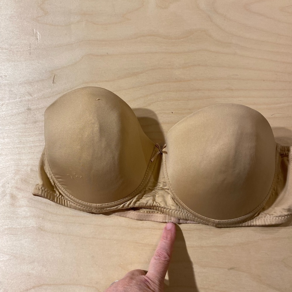 Unbranded Strapless Wire Bra 40C (HR)
